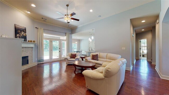 Building Photo - 9131 Thetford Way