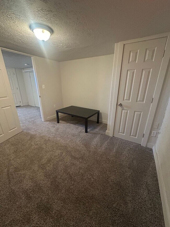 Building Photo - GORGEOUS West Valley Home!!!