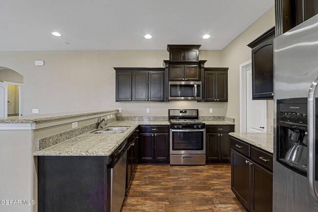 Building Photo - 2436 Eastern Sky St