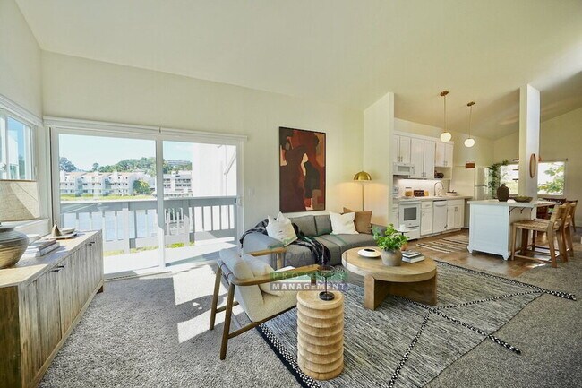 Building Photo - 505 Larkspur Plaza Dr