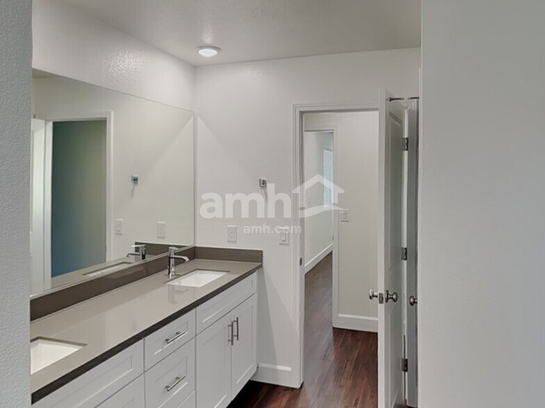 Building Photo - 288 Dahlia Rachel Pl