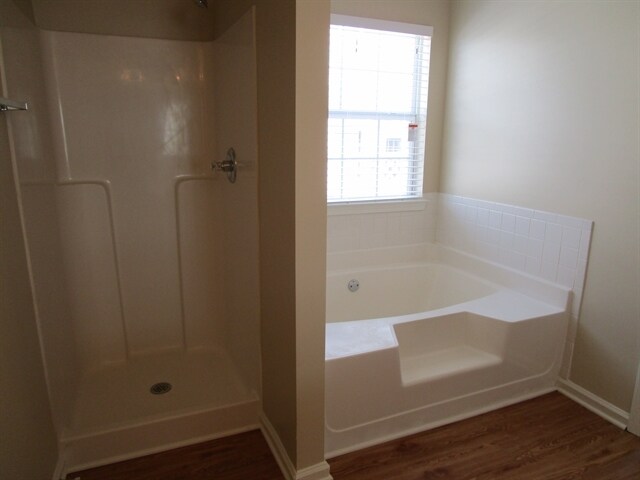 Building Photo - 2921 Knoll View Pl