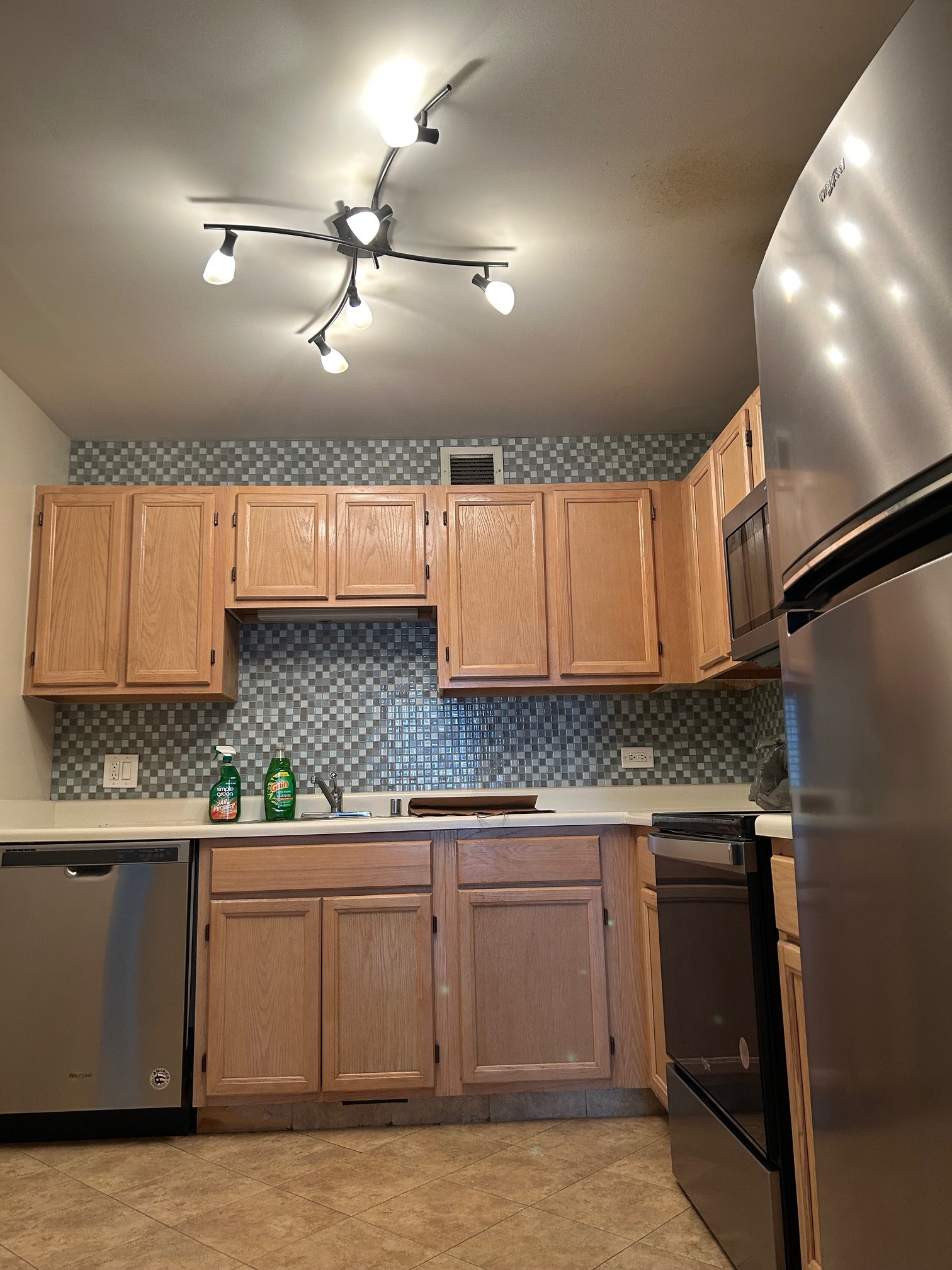 Kitchen from another angle - 200 N Dearborn St
