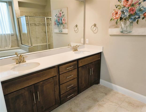 Building Photo - 1616 Silla Dr