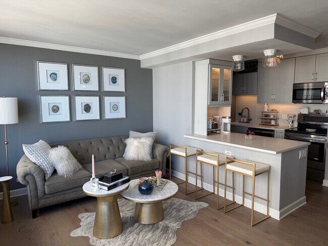 Building Photo - 1313 N Ritchie Ct