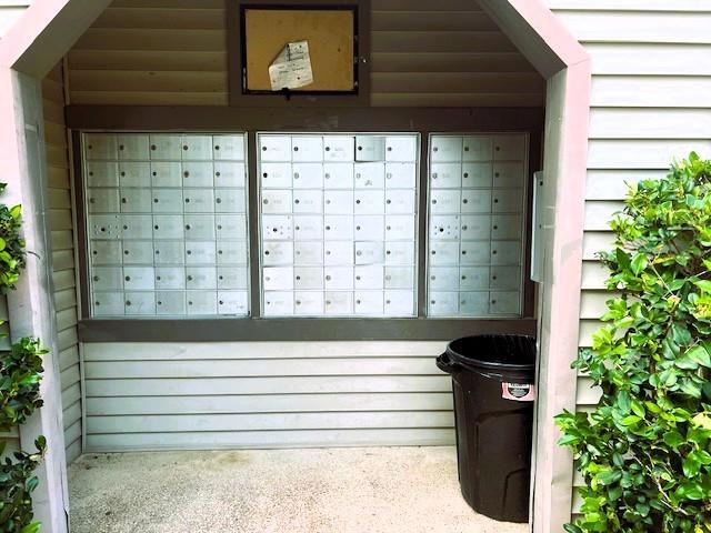 Building Photo - 2025 Augusta Dr