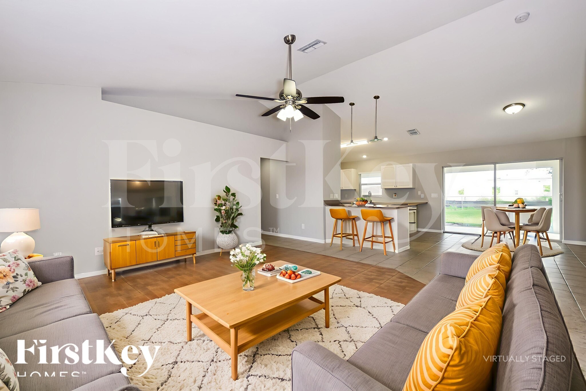 Building Photo - 817 NE 9th St