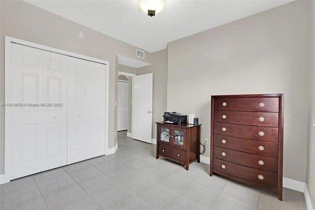 Building Photo - 8422 NW 140th Terrace