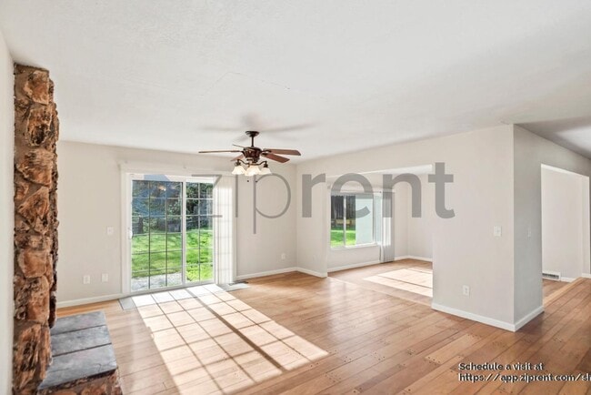 Building Photo - 808 Tremont Ct