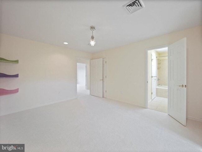 Building Photo - 3271 St Andrews Dr