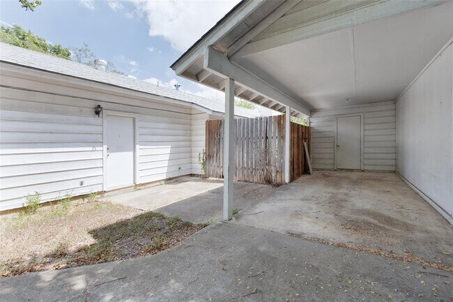 Building Photo - 4713 Sagebrush Trail