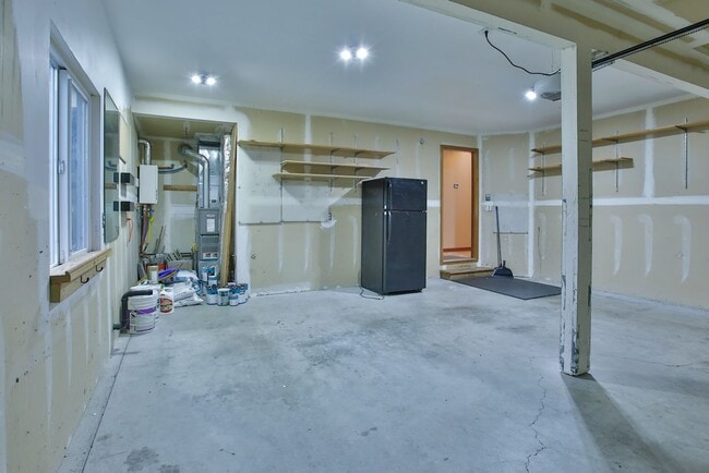 Building Photo - Lovley Home in Oak Harbor and Pet Friendly!