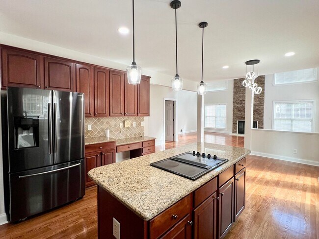 Building Photo - Four bedroom, 3.5 bath house in Elon!  Mus...