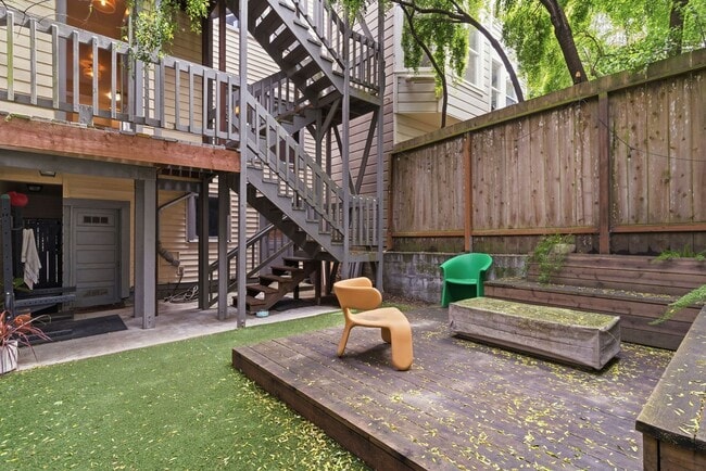 Building Photo - Lovely 2 Bed, 1 Bath Haight Ashbury Flat