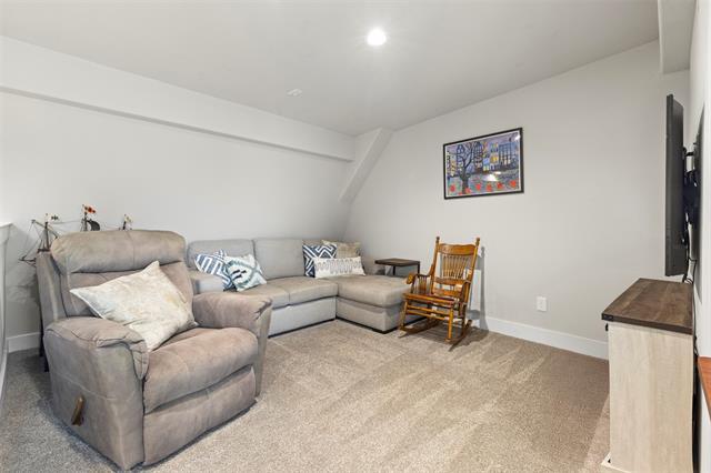 Building Photo - 4906 Live Oak St