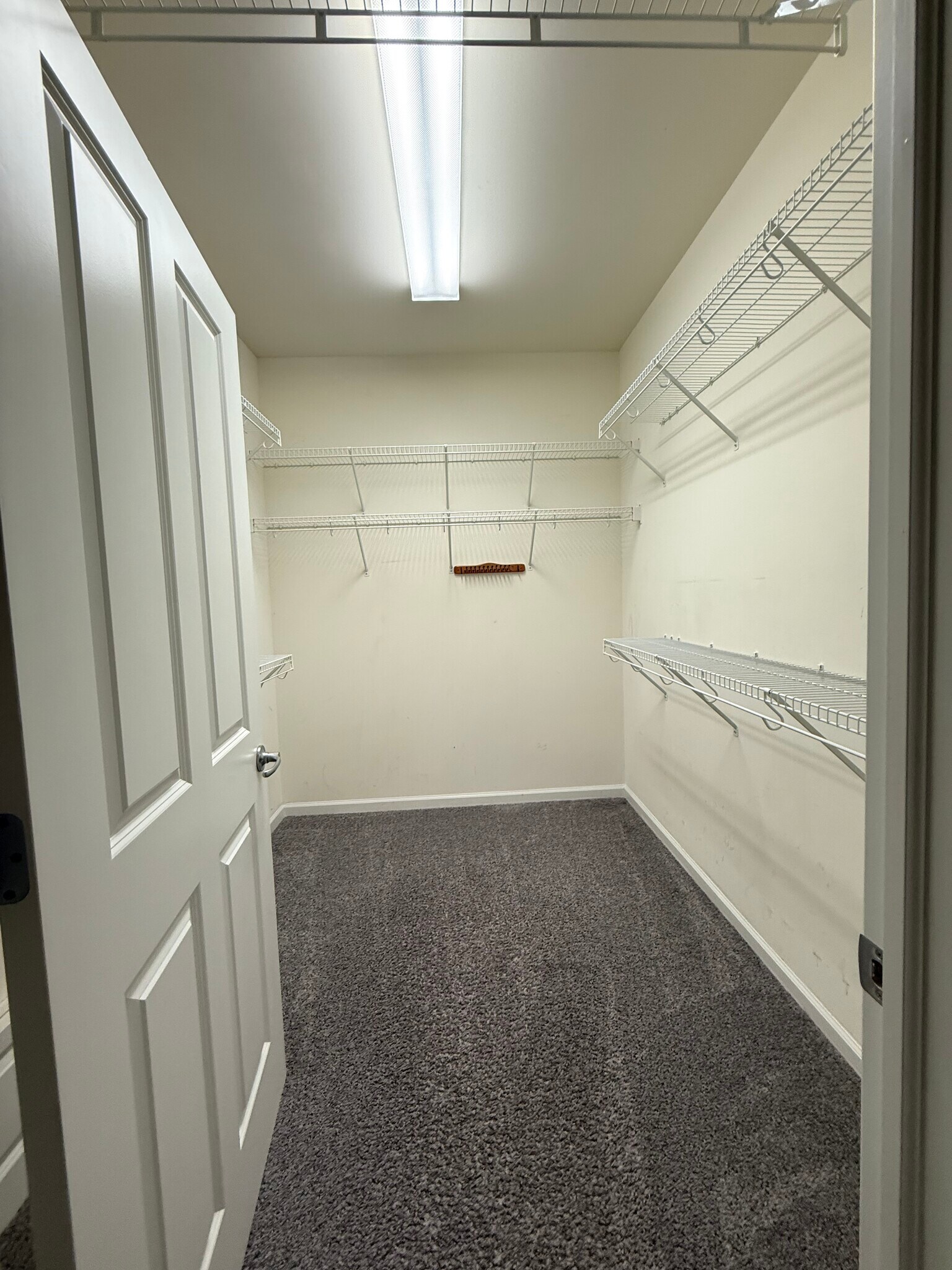 Building Photo - 1925 N Water St