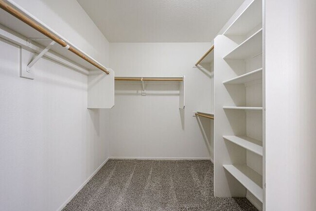 Building Photo - Charming 3-bedroom, 2-bathroom home locate...