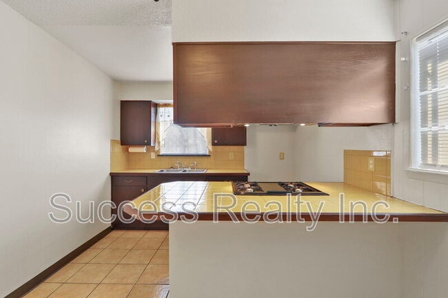 Building Photo - 5440 Viceroy Dr