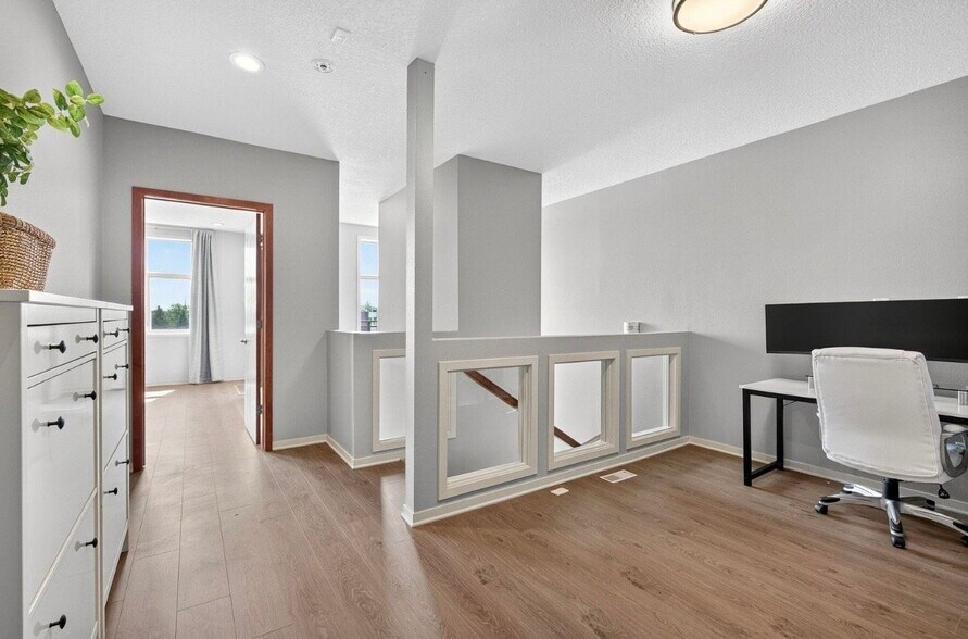 Building Photo - 640 S 50th St