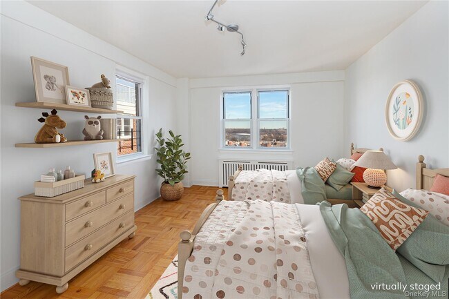 Building Photo - 3725 Henry Hudson Pkwy W