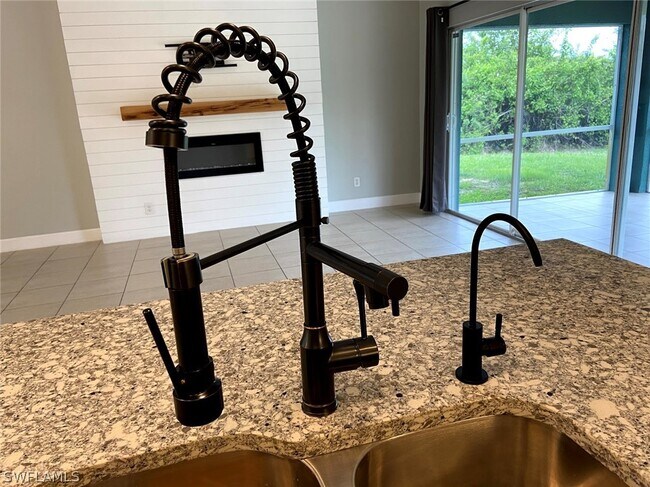 Building Photo - 2502 31st St SW