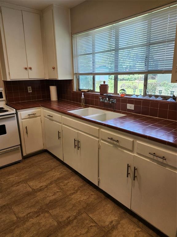 Building Photo - 5142 Stuyvesant Ln