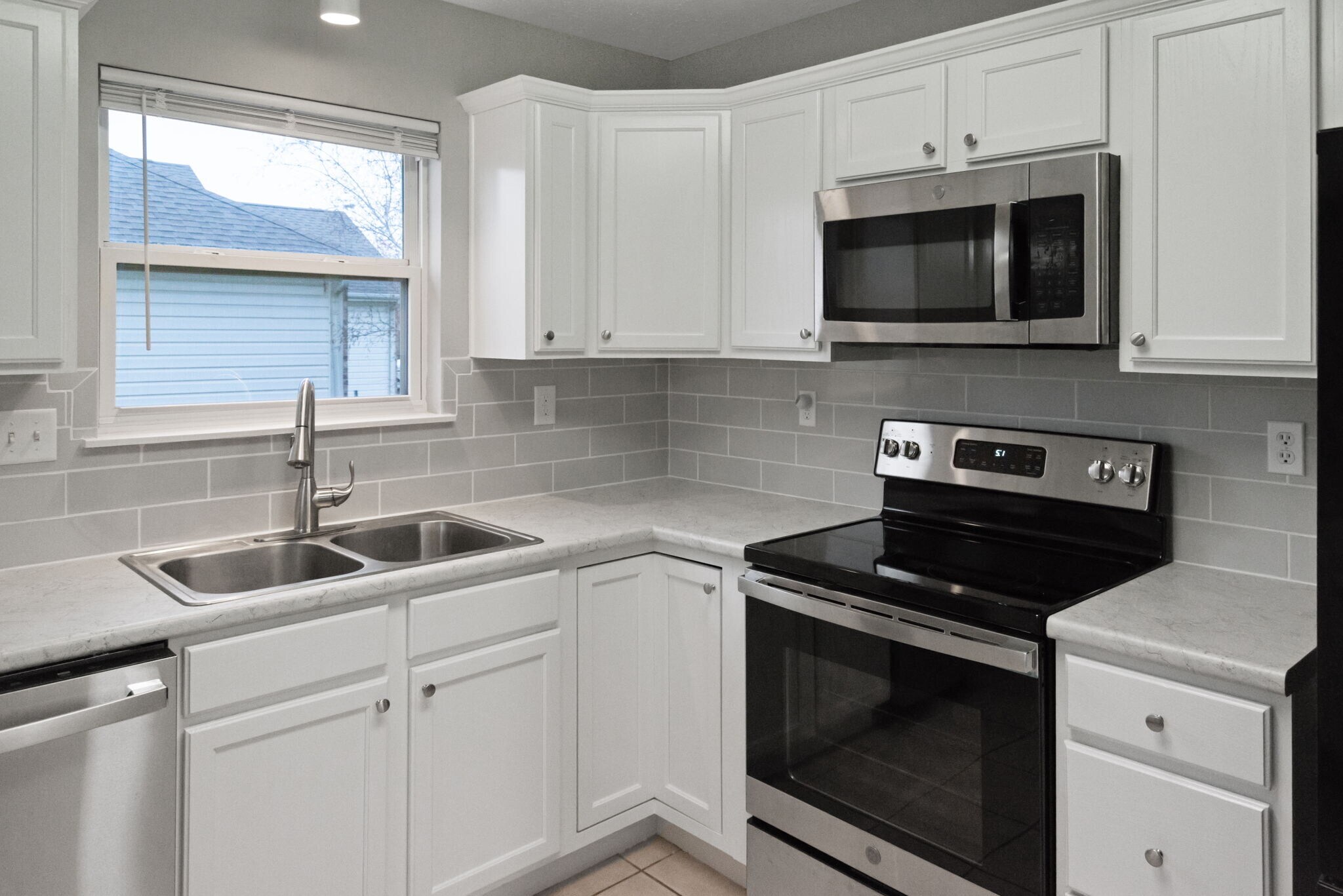 Building Photo - 504 Marquis Cir