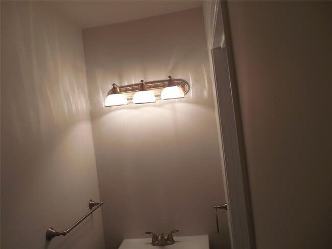 Building Photo - 3501 Greystone Dr