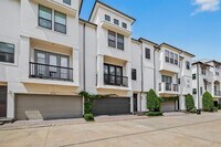 Building Photo - 8904 Lakeshore Bend Dr