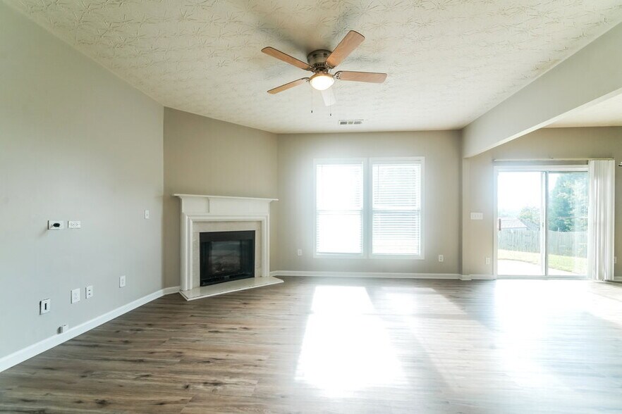 Building Photo - 216 Winterbury Dr