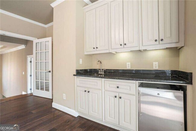 Building Photo - 2317 Crimson King Dr