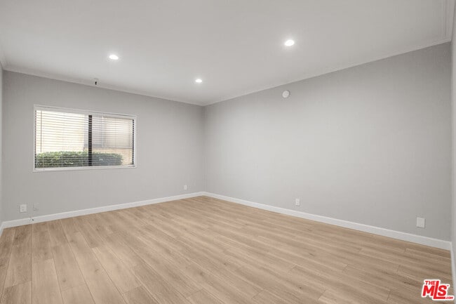 Building Photo - 8642 Gregory Wy