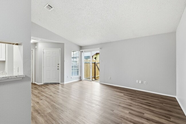 Building Photo - 2129 Andover Dr