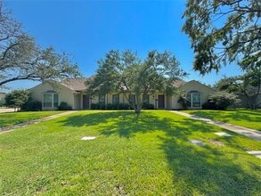 Building Photo - 3784 Weeburn Dr
