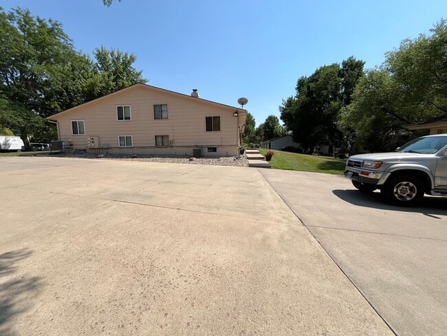 Building Photo - 2 Bed/2 Bath Townhome For Rent in South Sioux Falls!!