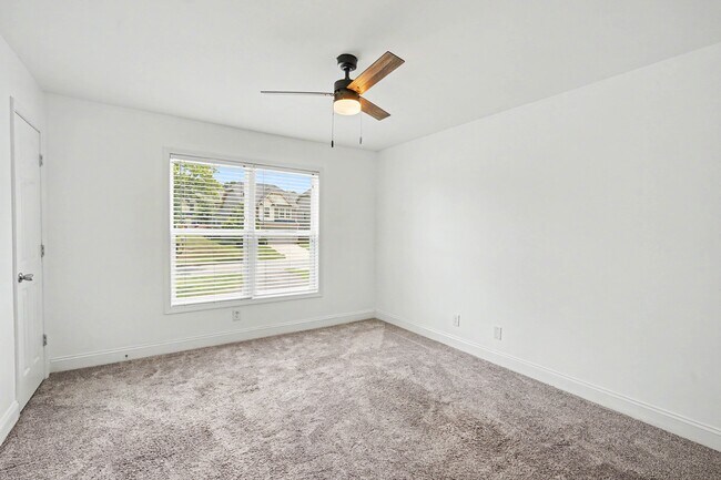 Building Photo - 1800 Berryhill Rd