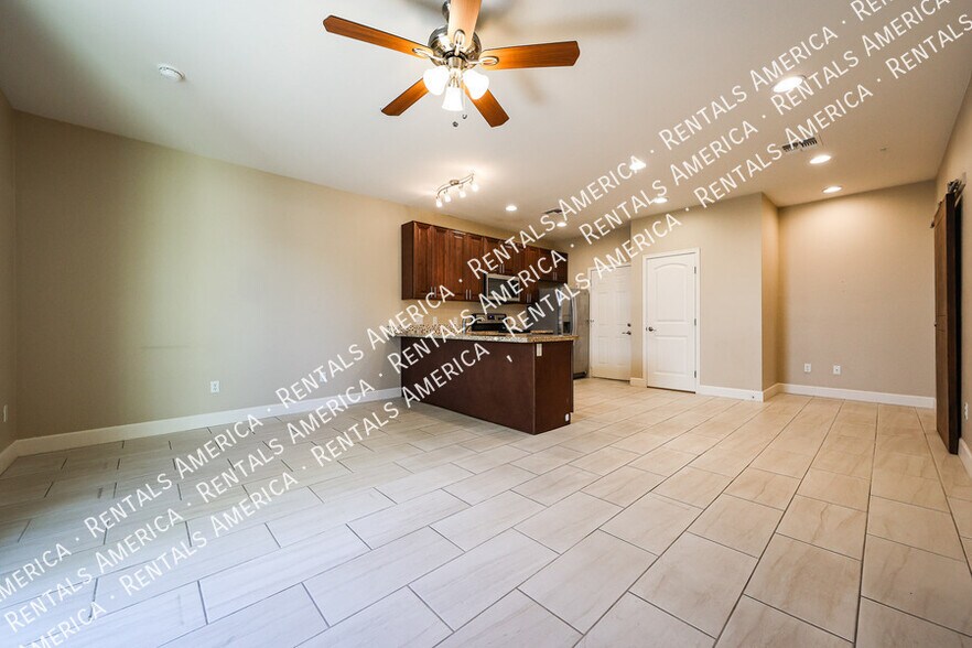 Building Photo - 1406 W Main St