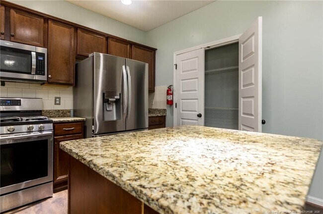 Building Photo - 3705 Badin Lake Ln