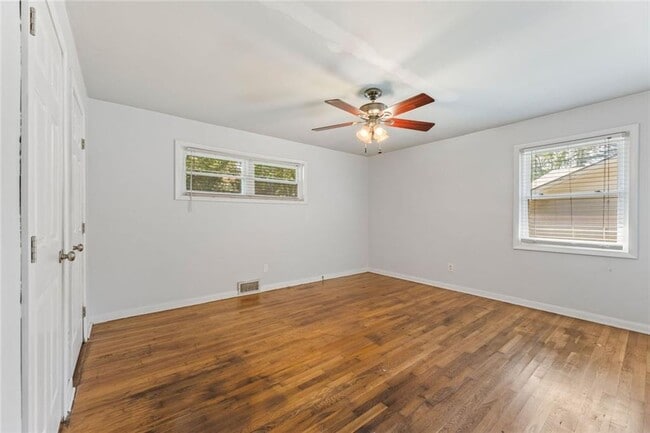Building Photo - 2679 Harrington Dr