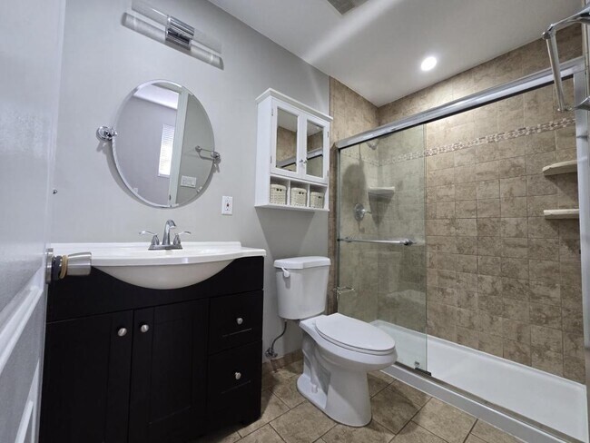 Building Photo - 6258 Harcross Ct