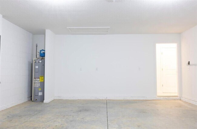 Building Photo - 2098 Huntsman Rdg Rd