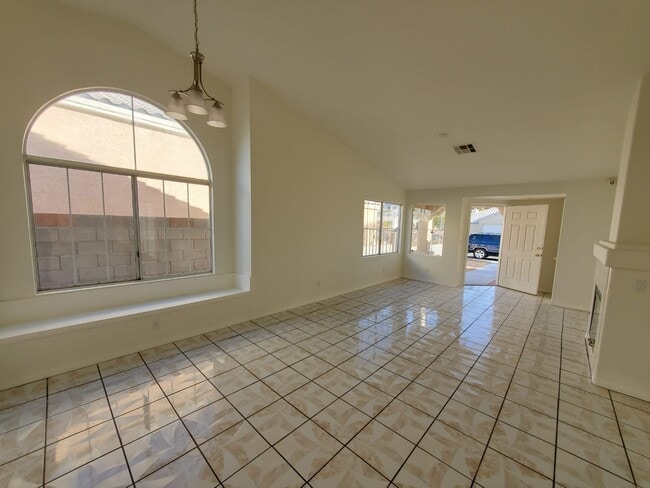 Building Photo - 2119 Raspberry Hill Rd