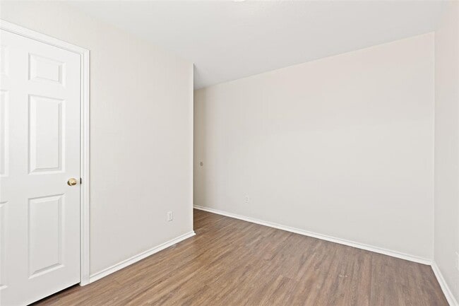 Building Photo - 1616 Windy Park Ct