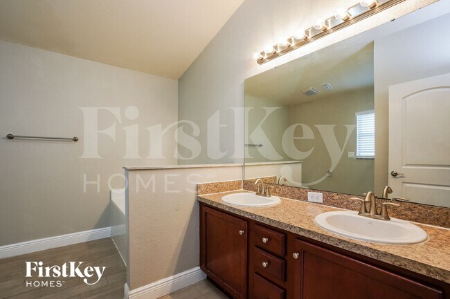 Building Photo - 14435 Barley Field Dr