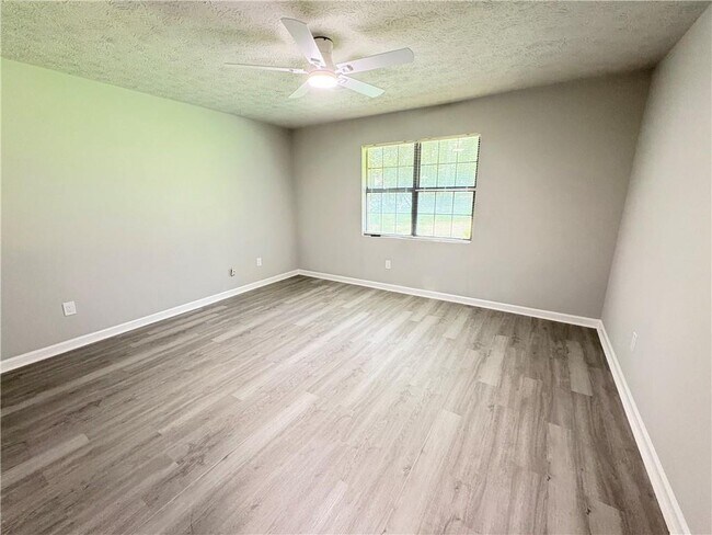 Building Photo - 160 Chesapeake Dr