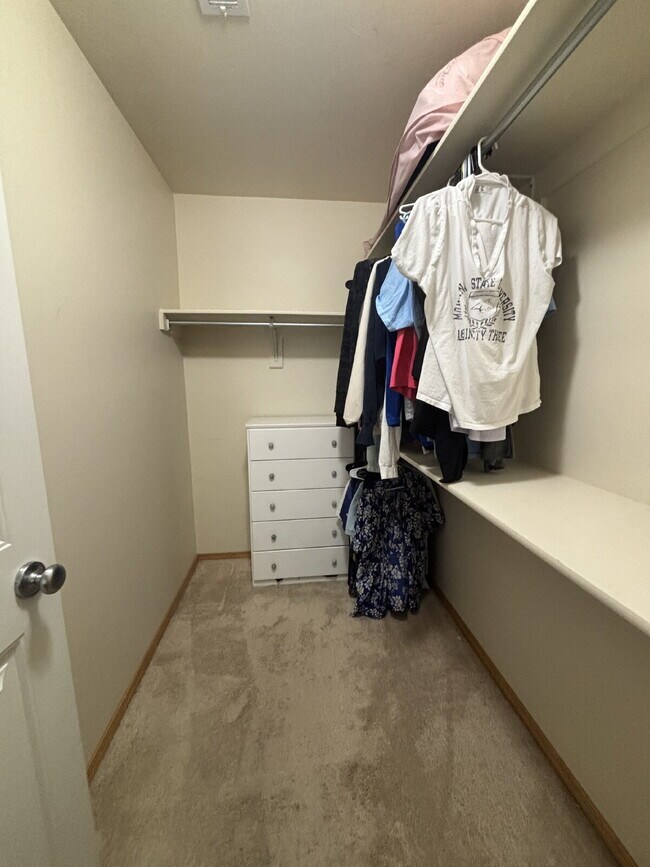 Building Photo - Charming 3-Bedroom  2.5 Bath retreat in Be...