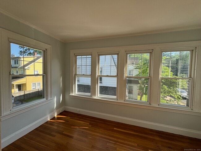 Building Photo - 1253 Forest Rd