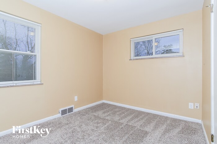 Building Photo - 714 Ivyhill Dr