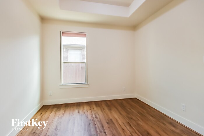 Building Photo - 21611 Royal Troon Dr