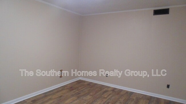 Building Photo - 381 Co Rd 775